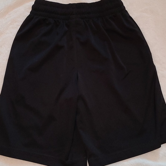 Boy's Youth Small 8 Adidas Shorts Black - Picture 6 of 6